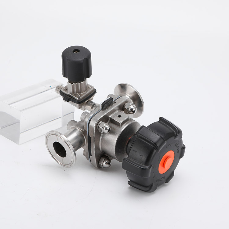 Aseptic diaphragm valve with single sampling valve