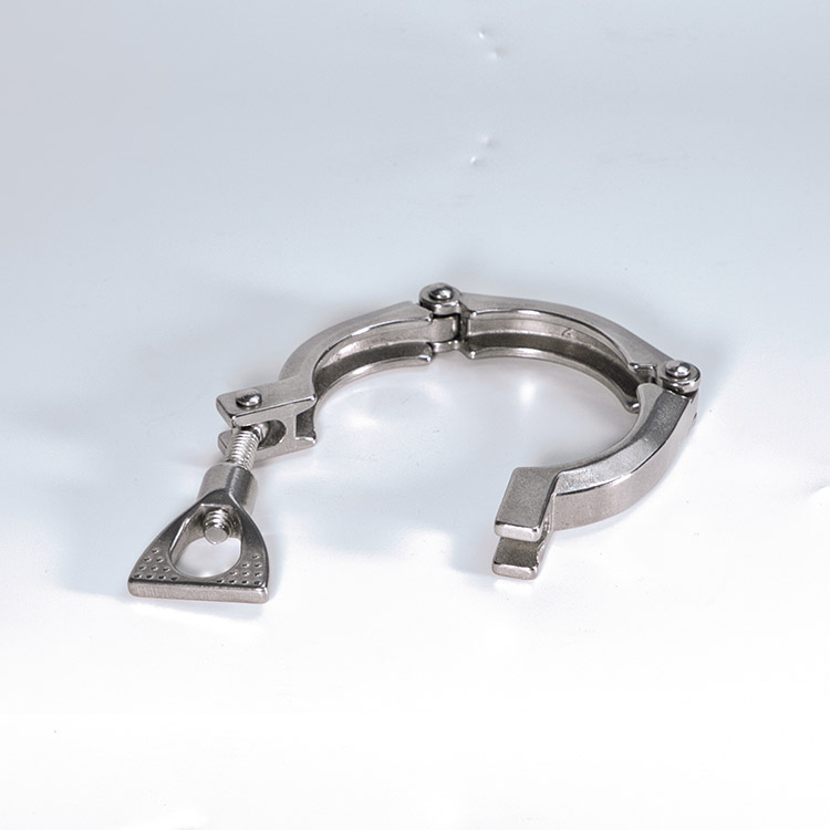 Three section clamp