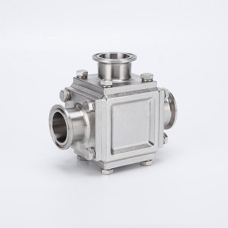 Non retention quick installation three-way ball valve